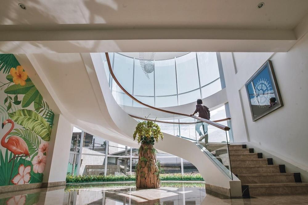 The Azana Hotel Airport Semarang Esterno foto